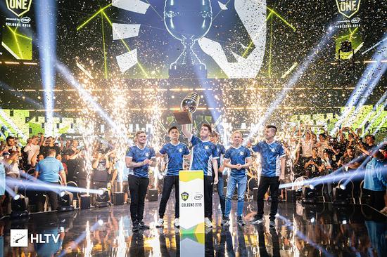 微软确认新一代Xbox主机开发进展与Ally掌机真相